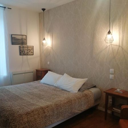 Le Quai 18 Bed & Breakfast Lesneven Exterior photo